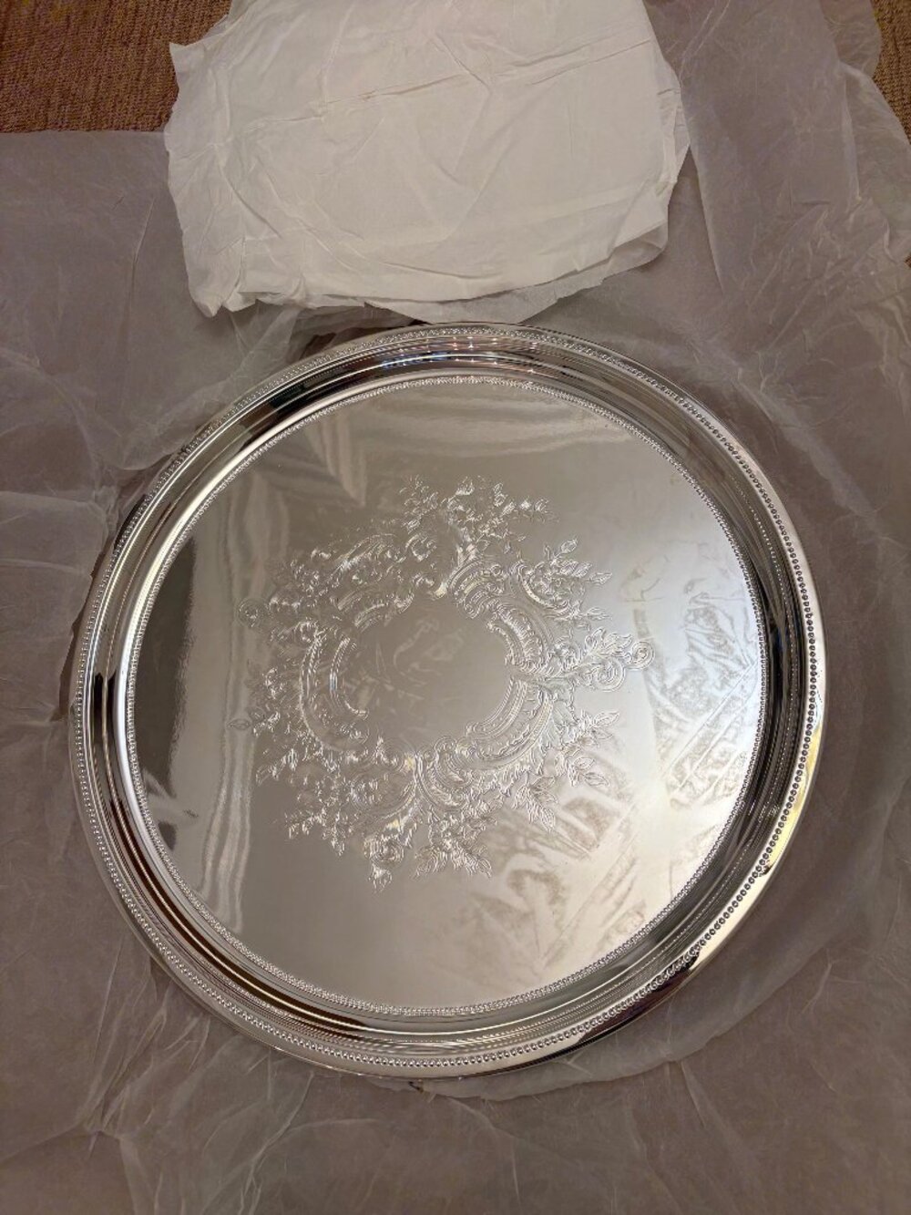 TOWLE SILVERPLATE ROUND GALLERY TRAY NIB - Picture 2 of 14